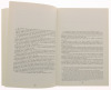 Lote 176 - ALGUNS INÉDITOS DE ANTERO DE QUENTAL E SUBSÍDIOS PARA A SUA EPISTOLOGRAFIA, LIVRO - Por Isabel de Faria e Albuquerque. Editora: Signo, Lisboa, 1992. Dim: 23x16 cm. Encadernação de capa de brochura. Nota: exemplar bem estimado - 4