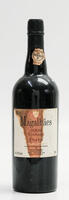 Lote 168 - PORTO MAGALHÃES VINTAGE 2000 - Garrafa de Vinho do Porto Magalhães 2000, Magalhães Vintage 2000, Carlos Magalhães (750ml-20,5%vol). Garrafa numerada 2199. Nota: garrafa idêntica à venda por € 59,9. Consultar valor indicativo em https://tinyurl.