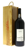 Lote 8 - DOURO BOYS CUVEE 2011 MAGNUM - Garrafa Magnum de Vinho Tinto, Douro DOC, Cuvee 2011, Niepoort Vinhos, Vila Nova de Gaia, (1500ml - 15%vol.). Nota: garrafa idêntica à venda por € 895. Em caixa de madeira original. Consultar valor indicativo em htt