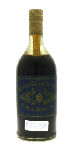 Lote 10 - MOSCATEL DE SETÚBAL 1900 - Garrafa de Vinho Moscatel de Setúbal, Região Demarcada, 1900, José Maria da Fonseca, Azeitão, (750ml). Nota: garrafa idêntica à venda por € 690. Consultar valor indicativo em https://t.ly/MhgC