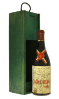 Lote 19 - BARCA VELHA 1964 - Garrafa de Vinho Tinto, Barca Velha, Colheita 1964, Casa Ferreirinha, Vila Nova Gaia, (750ml - 12%vol.). Nota: garrafa idêntica à venda por € 595,00. Apresentada em caixa de madeira. Consultar valor indicativo em https://www.g