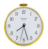 Lote 2 - SEKONDA, RELÓGIO DE BOLSO - Caixa em aço dourado com 40 mm. Movimento de corda manual. Mostrador com numeração árabe. Nota: a funcionar. Falta da argola de suspensão