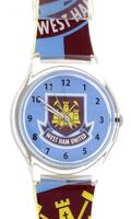 Lote 44 - RELÓGIO DE PULSO - Caixa em plástico com 33 mm e bracelete em plástico. Movimento de quartzo. Mostrador com numeração árabe e o emblema do West Ham United. Nota: a funcionar