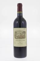 Lote 1270 - Garrafa de vinho tinto da Região de BORDEAUX - FRANCE, da marca CARRUADES DE LAFITE - PAUILLAC, 2001, á venda em sites da especialidade com valores de P.V.P. entre 160€ e 240€ - www.wine-searcher.com