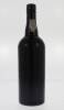 Lote 1390 - Garrafa de vinho do Porto, Warre`s, 1994 Vintage Port, (20% vol. - 750 ml) - 2