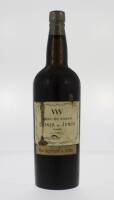 Lote 1434 - Garrafa de Vinho do Porto, VVV, Quinta do Junco, Pinhão, Não destinado á venda. Engarrafado em 1947, Garrafa muito antiga, apresenta perda