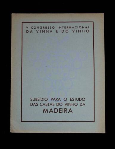 Lote 1481 - Livro de António Teixeira de Sousa, "Subsídio para o Estudo das Castas do Vinho da Madeira", 1938