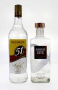 Lote 1483 - Conjunto de duas garrafas, uma de Vodka, Absolut Elyx e uma de Cachaça, 51, ambas de 1 Litro