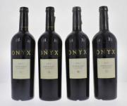 Lote 1510 - Quatro garrafas de vinho tinto da Região de WEST COAST - SOUTH AFRICA, da marca ONYX - PINOTAGE GROENEKLLOF, 2002