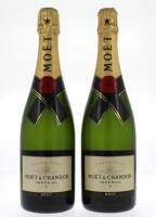 Lote 1727 - Duas Garrafas de Moet & Chandon Imperial Brut, Champagne, France