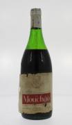 Lote 1833 - Garrafa de vinho tinto da Região do Alentejo, da marca Mouchão, não datado, apresenta perda