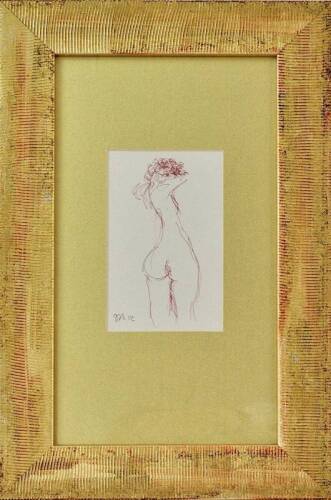 Lote 2002 - João Cutileiro - Original - Desenho a tinta-da-china sobre papel, assinado e datado 2012, ilustrando uma "Figura Feminina", com 15,5x9,5 cm (moldura dourada com 43x28 cm). Nota: Escultor e ceramista português nascido a 26 de junho de 1937, em 