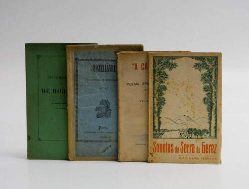 Lote 137 - LITERATURA PORTUGUESA - 4 livros, "Miscellanea", de 1845, "Ode VII do Livro I das de Horacio", "A Carrileida", de 1917, e João Ferreira "Sonetos da Serra do Gerez". Marcas de uso