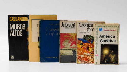 Lote 151 - LITERATURA DIVERSA - 6 livros diversos, como "América América" de Elia Kazan, "O Candelabro Sagrado" de Stefan Zweig, "Muros Altos" de Cassandra Rios, 1970, "A Lua e as Fogueiras" de-Cesare Pavise, "Jubiabá" de Jorge Amado e "Crónica Familiar" 