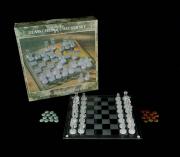 Lote 142 - Jogo de xadrez e damas em vidro, tabuleiro com 34,5x34,5 cm, completo, em caixa de origem