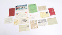 Lote 33 - CARTÕES E DOCUMENTOS VINTAGE - conjunto de 15 documentos antigos, sendo: 8 cartões identificativos de associações culturais, recreativas e de instituições públicas nacionais destacam-se a "Mocidade Portuguesa", "A Lutuosa de Portugal", "Força Aé