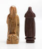 Lote 13 - ESCULTURAS EM MADEIRA - Conjunto de duas figuras religiosas entalhadas em madeira, sendo 1 uma "Madre Superiora", e "Senhora em oração". Dim.: 18 cm aprox. Bom estado - 3