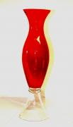 Lote 59 - Jarrão em vidro vermelho com base em vidro branco, com 75cm de altura e 20 cm de diâmetro, novo ,proveniente de exposição em loja. PVP 115 €.