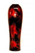 Lote 63 - Jarrão de porcelana com fundo preto e motivos florais em vermelho com 55cm altura e 20cm de diâmetro, novo, proveniente de exposição em loja. PVP 120 €.