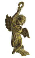 Lote 210 - ANJO DE SUSPENSÃO - Figura de anjo com decoração em tons de dourado. Dim: 38 cm