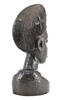 Lote 39 - ARTE TRIBAL AFRICANA, ESCULTURA - Em madeira exótica representando busto de negra. Dim: 34,5 cm. Nota: assinada na base Garara - 2