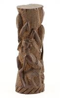 Lote 94 - ARTE AFRICANA, FIGURAS - Grupo escultórico em madeira exótica entalhada, representando "Figuras". Dim: 18 cm (altura)