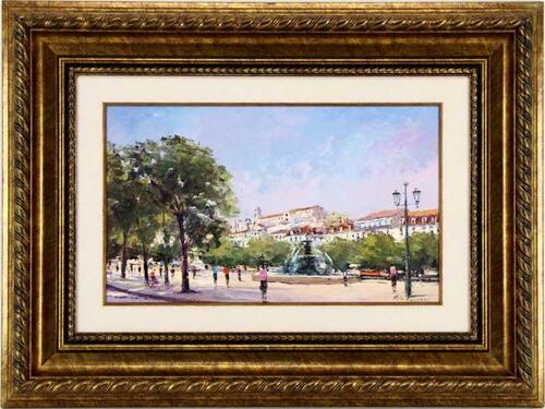 Lote 1 - MOTA URGEIRO (n.1946) - Original - Pintura a óleo sobre madeira, assinada, motivo "Praça do Rossio Lisboa". Dim: 30x50 cm (moldura com 60x80 cm). Óleo deste autor foi vendido por € 3.400 numa leiloeira em Lisboa. Nota: Mota Urgeiro é considerado 