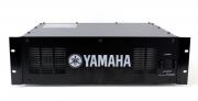 Lote 2901 - Fonte de Alimentação Yamaha, modelo PW800W, Consumo de Energia 1000W, Dimensões 480 mm x 142 mm x 384 mm, Peso 10 kg. Novo. Nota: À venda em sites da especialidade com P.V.P. de 3.172,38 € - http://www.cheirodemusica.com.br/ecommerce_site/produto_113048_1642_Fonte-Yamaha-PW800W-PM5D-M7CL. Poderá apresentar pequenas marcas de armazenamento e transporte.