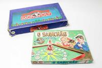 Lote 55 - JOGOS VINTAGE - jogo de tabuleiro Monopoly Deluxe, da Majora (possíveis falhas), e jogo tabuleiro O Sabichão, da Majora (completo). Em caixa