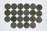 Lote 200 - Conjunto de 22 Moedas Portuguesas em Cupro-Níquel de 2$50 (2 escudos e cinquenta centavos), anos de 1963 /64/65/68/69/70/71/72(2 moedas)/73/74/75/76/77/78/79/80/81/82/83/84/85. BC - MBC - BELA.
