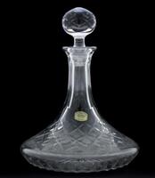 Lote 91 - ATLANTIS LICOREIRA. Garrafa de licor em cristal da Atlantis em estado novo executado manualmente, com caixa original. Garrafa com tampa. Peça marcada base e com o selo com a inscrição "Cristal de Chumbo superior". Dim:27x ø18cm. Nota: caix