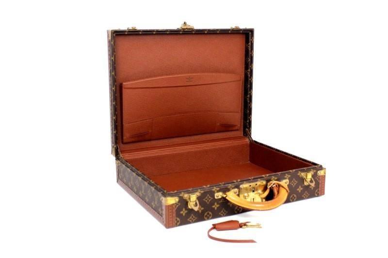 Sold at Auction: Louis Vuitton Monogram President Briefcase M53012