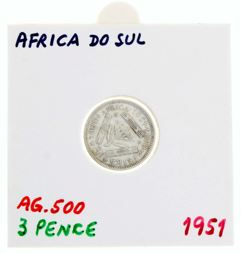 Lote 39 - ÁFRICA DO SUL, MOEDA DE 3 PENCE EM PRATA 800, ANO 1951 - Moeda da África do Sul, efigie do Rei Jorge VI de 1951. Peso indicativo: 1.41 g. Dim: 16.3 mm (diâmetro). Nota: sem classificação atribuída pela Oportunity Leilões, cabe ao licitante atrib