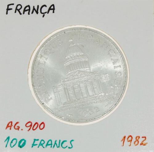 Lote 48 - FRANÇA, MOEDA DE 100 FRANCOS EM PRATA 900, ANO 1982 - Moeda da República Francesa de 1982. Peso indicativo: 15 g. Dim: 31 mm (diâmetro). Nota: sem classificação atribuída pela Oportunity Leilões, cabe ao licitante atribuir a classificação e a va