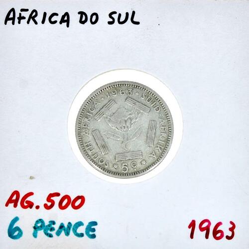 Lote 49 - ÁFRICA DO SUL, MOEDA DE 5 CÊNTIMOS EM PRATA 500, ANO 1953 - Moeda da República da África do Sul de 1963. Peso indicativo: 2.83 g. Dim: 19.35 mm (diâmetro). Nota: sem classificação atribuída pela Oportunity Leilões, cabe ao licitante atribuir a c