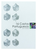 Lote 12 - 16 CASTAS PORTUGUESAS, JOSÉ A. SALVADOR - Fotografias das vinhas e do enólogos: José A. Salvador. Fotografias dos cachos de uvas e das parras por casta e região vinicola: Instituto da Vinha e do Vinho. Edição: 1ª. Porto, Setembro de 2005. Nº de 