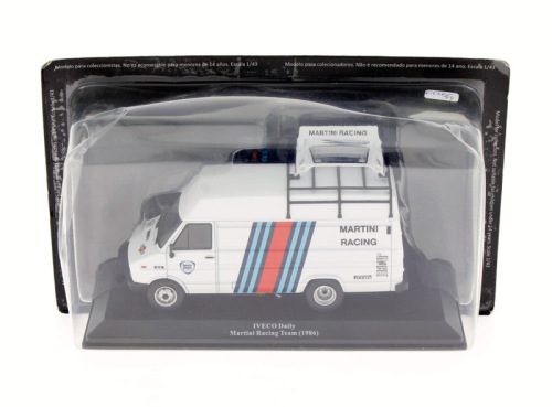 Lote 178 - IVECO DAILY “MARTINI RACING”, MINIATURA DE AUTOMÓVEL - Carro de assistência da Martini Racing Team, ao carro Lancia 037 Rally de 1986. Altaya. Escala 1:43. Nota:em embalagem de origem.