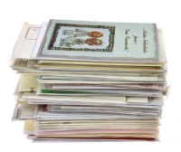 Lote 80 - POSTAIS NOVOS DIVERSOS - Conjunto de 100 postais novos de diversas temáticas como aniversário, casamento, amizade, namoro, entre outras, com respectivos envelopes. Dim: 18x12 cm (maior). Nota: sem uso