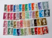 Lote 188 - Lote de 50 selos usados diferentes de INGLATERRA designados por "definitivos", em perfeito estado filatélico. Origem coleccionador CC.