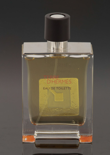 Lote 1 - HERMÈS PARIS, FRASCO DE PERFUME, TESTER - Eau de Toilette "Terre D`Hermès”, Made in France, 100 ml. Nota: sem uso, com tampa, sem caixa