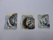 Lote 440 - Lote composto por 3 selos usados de PORTUGAL de 25Reis de 1856-1858 (D.Pedro V - cabelos anelados - linhas duplas - tipo I) com diferentes tons de azul. Cotação AFINSA 78€. Nota: Os selos estão em muito bom estado com boas margens e sem tocar no quadro.