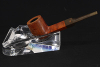 Lote 119 - CINZEIRO E CACHIMBO - Cinzeiro em cristal com suporte de cachimbo junto com cachimbo Spitfire by Lorenzo. Dim: 5x13x12 cm (cinzeiro) e 16 cm (cachimbo)