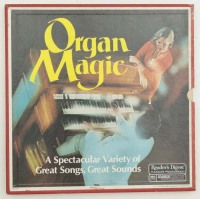 Lote 257 - ORGAN MAGIC - Álbum com 6 discos de vinil 33 rpm, "Organ Magic" de 1977, Reader`s Digest. Nota: sinais de uso