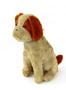 Lote 1183 - Cão em peluche anos 40, certamente de fabrico alemão ( 29 cm ) sinais de uso