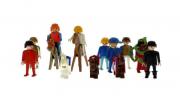 Lote 1232 - Conjunto de 14 Figuras diversas da Playmobil em plástico, policromos (cerca de 11 cm a maior ) Pequenos defeitos