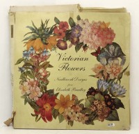 Lote 53 - VICTORIAN FLOWERS NEEDLEWORK DESIGN FROM ELIZABETH BRADLEY, KIT DE BORDADOS - Kit de bordados, motivo "Summer". Dim: 46x46 cm (caixa). Nota: sem uso, sinais de amazenamento e manuseamento