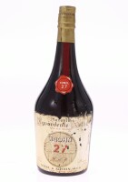 Lote 17 - AGUARDENTE KROHN TONEL 27 - Garrafa de Finíssima Aguardente Velha, Fine Old Brandy, Wiese & Krohn, Vila Nova de Gaia, (750ml aprox.). Nota: garrafa idêntica à venda por € 195. Consultar valor indicativo em https://www.garrafeiranacional.com/agua