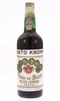 Lote 88 - PORTO KROHN - Garrafa de Vinho do Porto, Ruby Sweet, Wiese & Krohn, (750ml). Nota: garrafa antiga