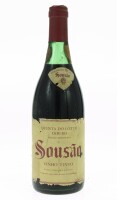 Lote 201 - QUINTA DO CÔTTO SOUSÃO 1977 - Garrafa de Vinho Tinto, Douro Região Demarcada, Sousão, Colheita de 1977, Montez Champalimaud, Mesão Frio, (750ml - 12%vol.)