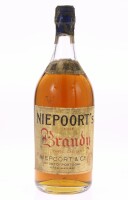 Lote 263 - BRANDY NIEPOORT'S - Garrafa de Fine Brandy, Three Castles, Niepoort & Cª, (940ml aprox.). 